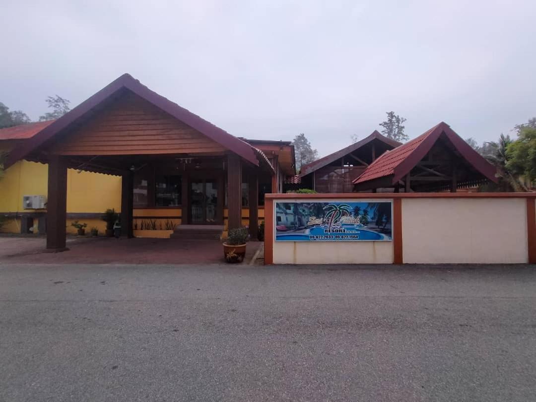 Seri Indah Resort Kuala Terengganu Bagian luar foto