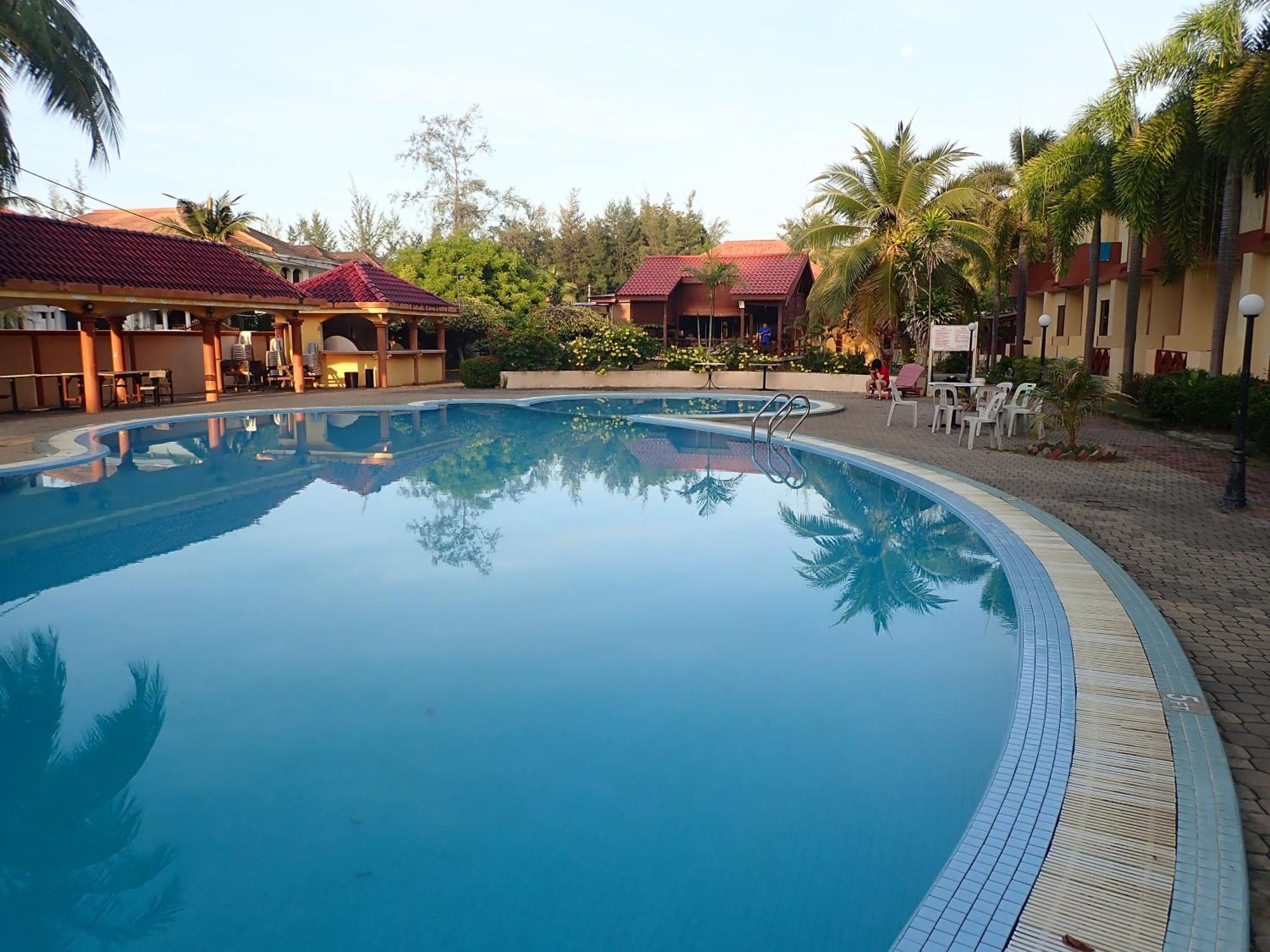Seri Indah Resort Kuala Terengganu Bagian luar foto